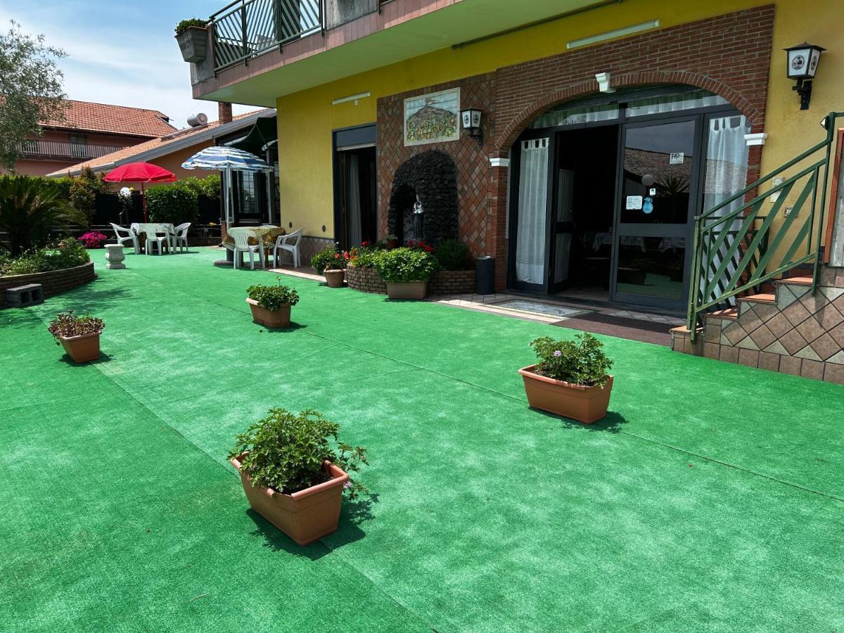 Bed & Breakfast Grotta Del Monaco Pedara